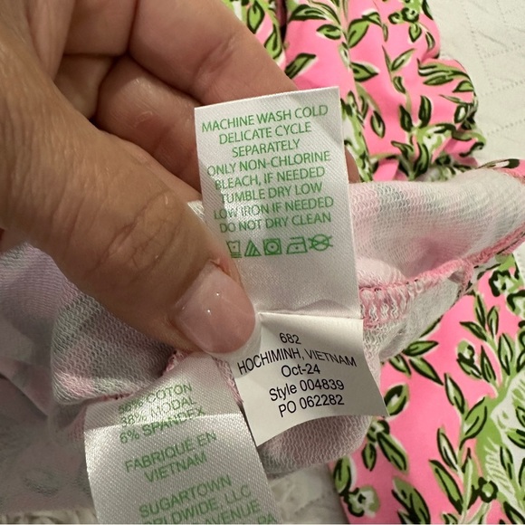 Lilly Pulitzer Skipper Popover UPF 50+ Rousseau Pink | Size M - Picture 16 of 16